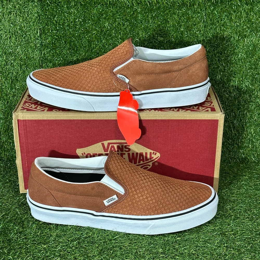 VANS SLIP ON 59 SUEDE , SIZE 10.5 MENS, COLOR DUSTY OLIVE , BRAND NEW IN BOX